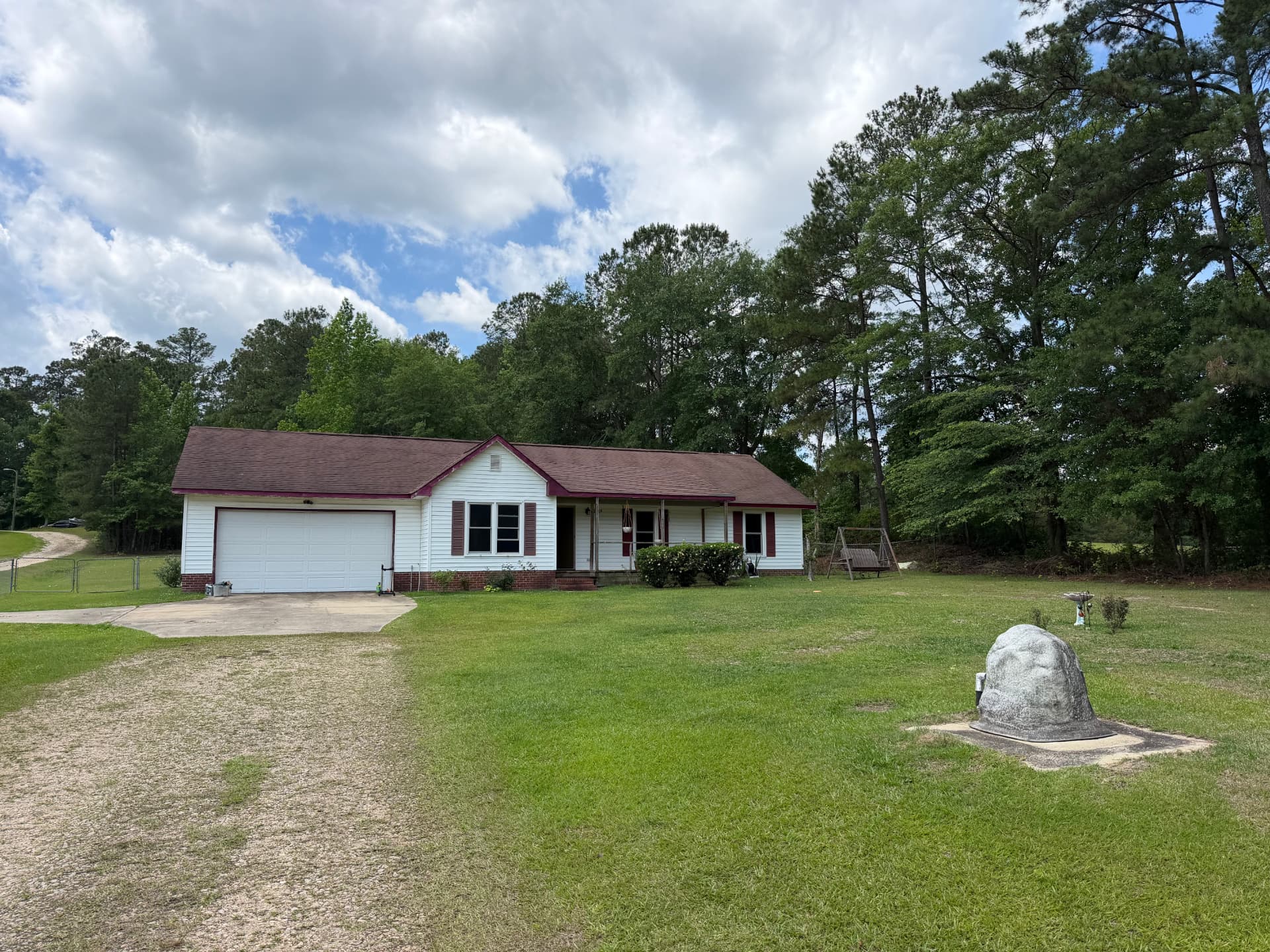 Front view of the fully updated Cumberland County ranch home on 1.5 acres